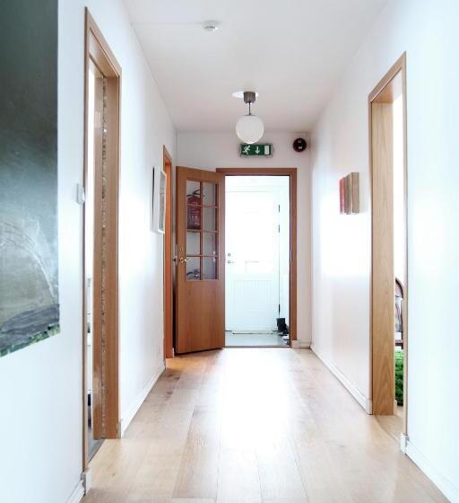 تختخواب و صبحانه Mengi Countryside