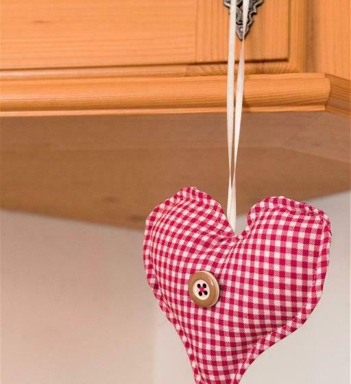 تختخواب و صبحانه Pension Schneider