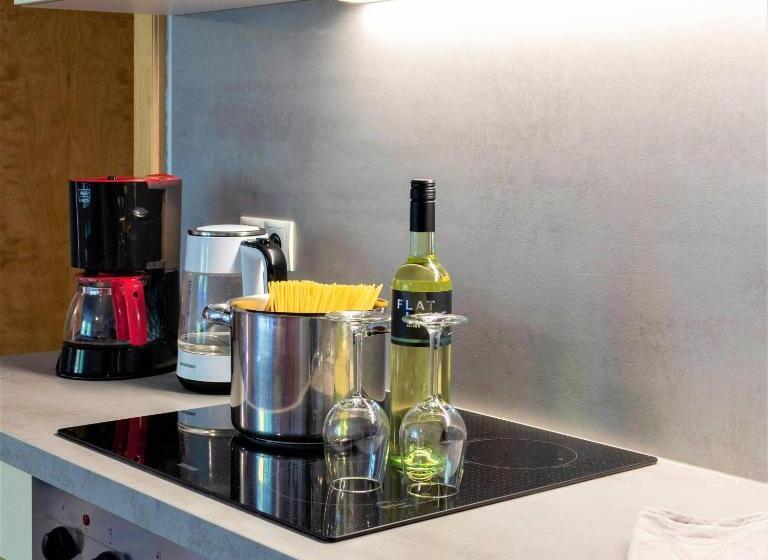 تختخواب و صبحانه Pension Schneider