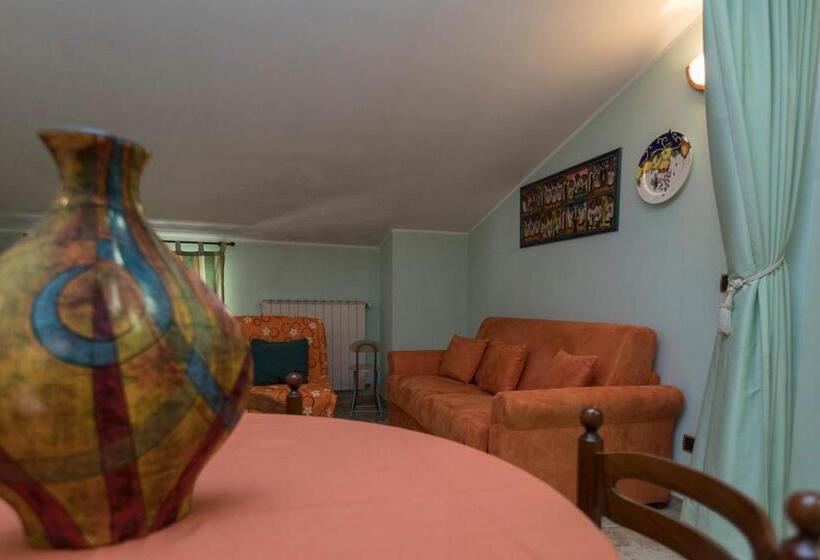 مبيت وإفطار The Fox