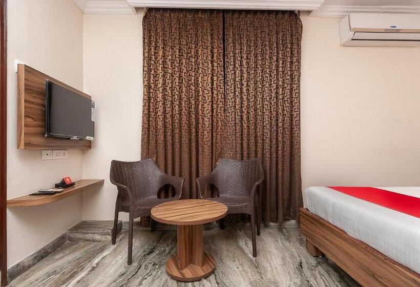 Flagship Hotel Raj Meridian