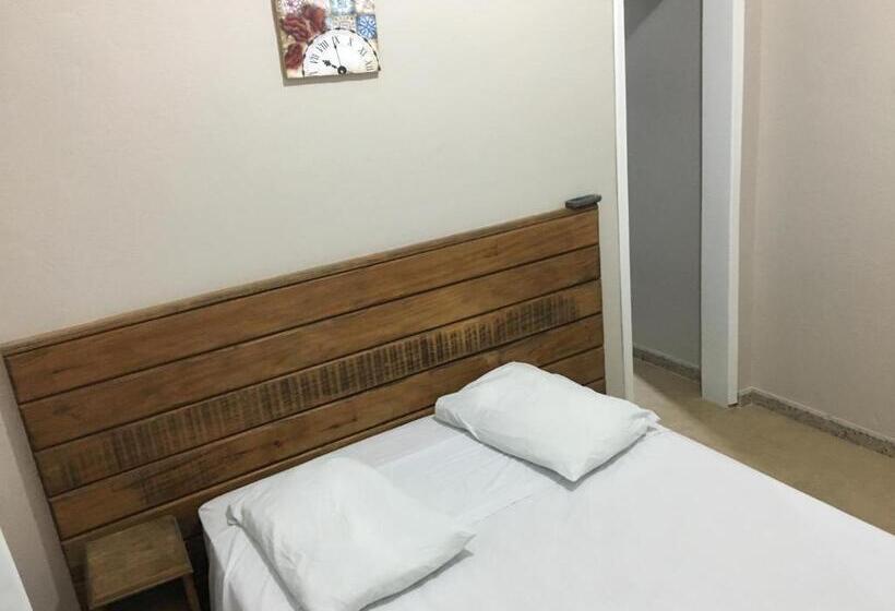 בית מלון כפרי Big