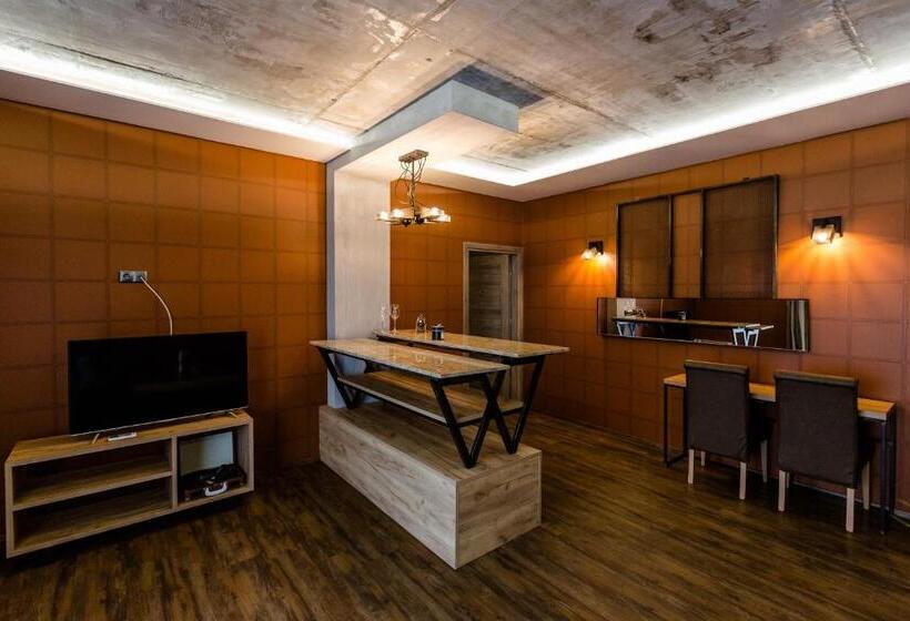 בית מלון כפרי Finix Casino