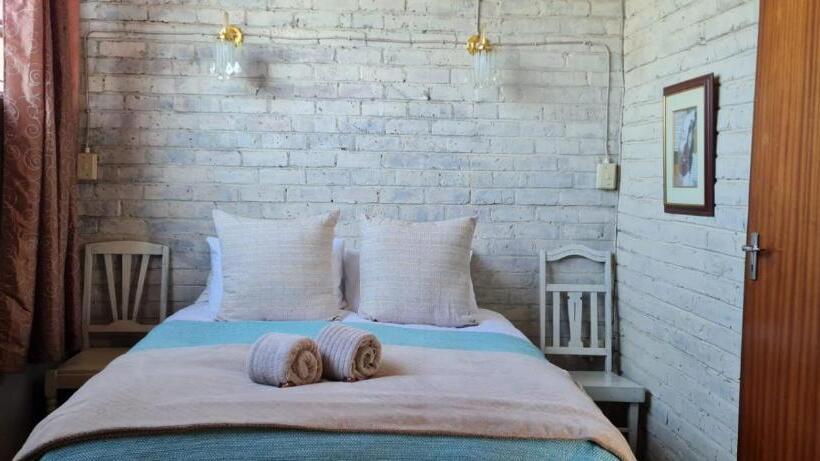 בית מלון כפרי Green Thumb Farm Stay