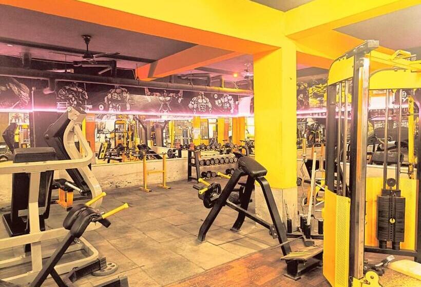 Отель Le Mount Plaza Near Igi Airport