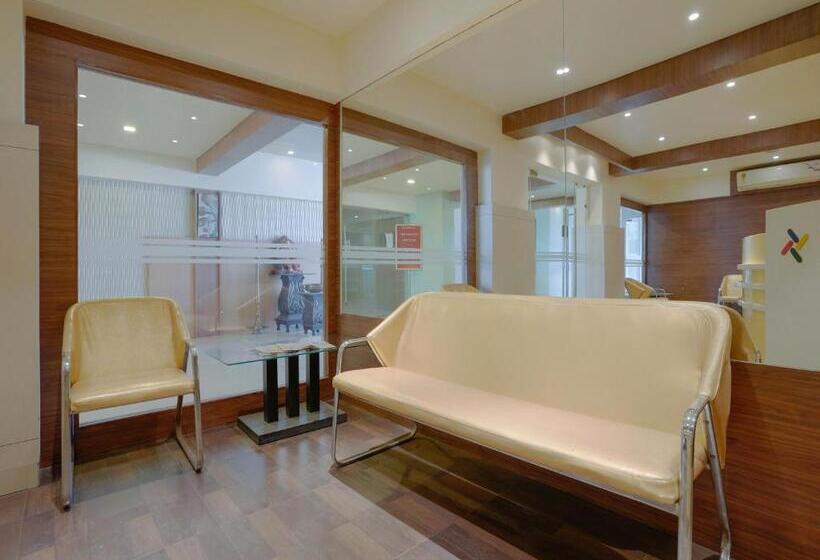 Отель Le Mount Plaza Near Igi Airport