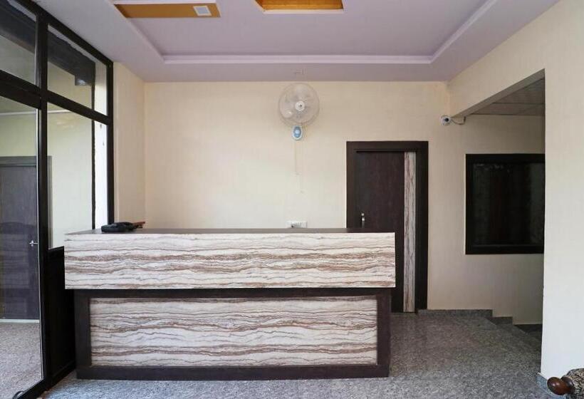 酒店 Oyo Grand Sudershan Hs