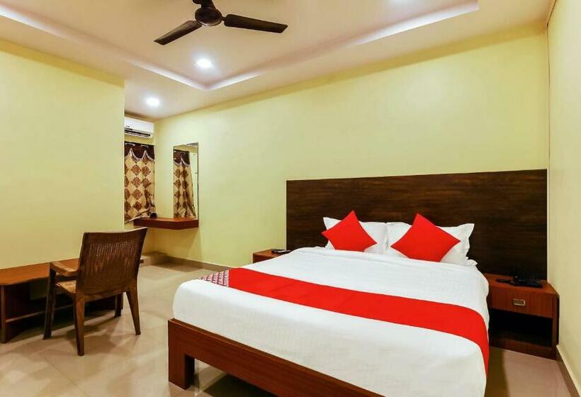 Отель Oyo Home 37838 Bahavni Residency