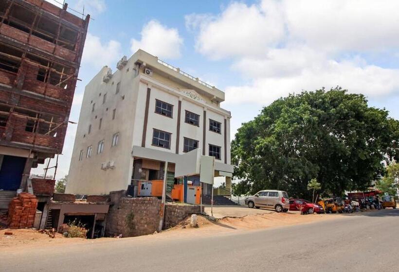 Отель Oyo Home 37838 Bahavni Residency