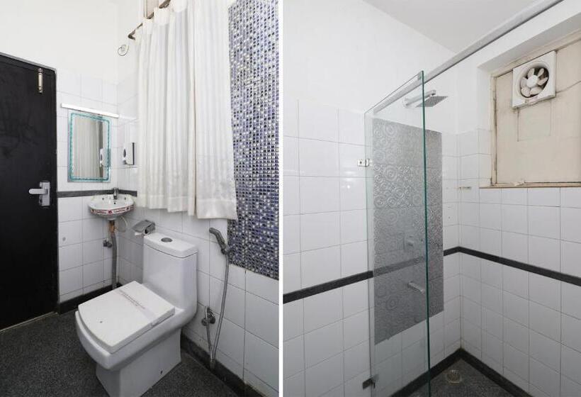 هتل Oyo Shanti Uday