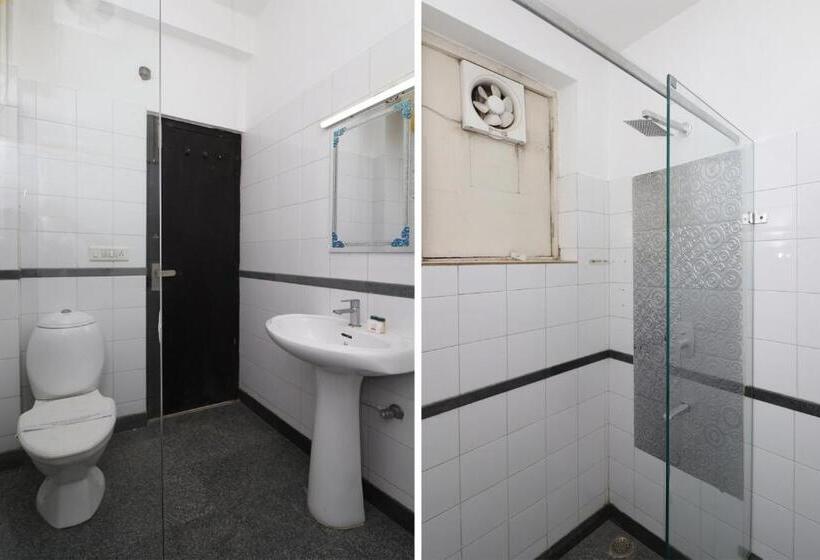 هتل Oyo Shanti Uday