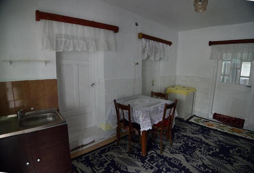 פנסיון Busta House