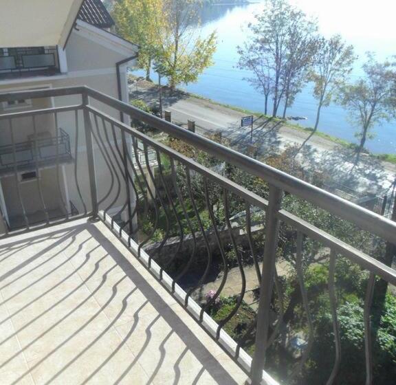 پانسیون Guesthouse Zimovski