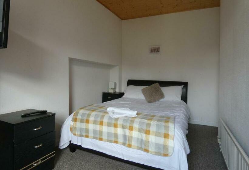 بنسيون Hill Breeze House