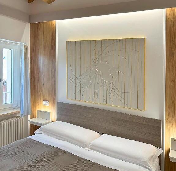 Пансион La Residenza Di Opera Arte