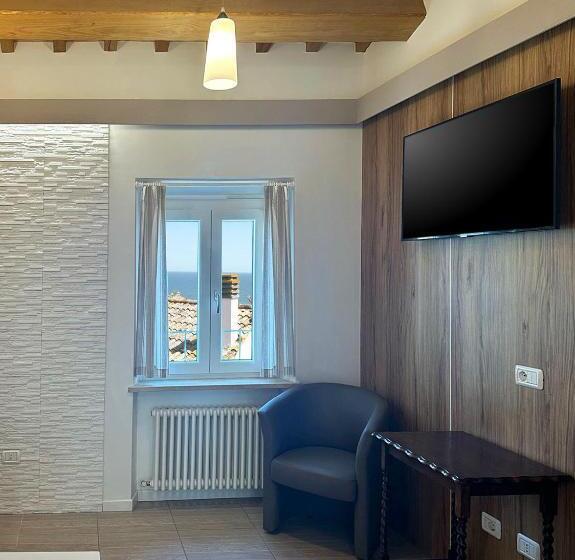 Пансион La Residenza Di Opera Arte