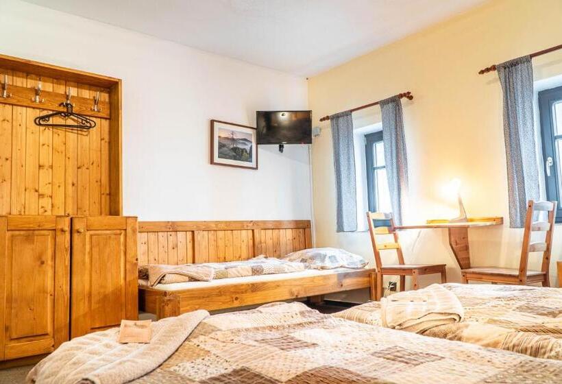 פנסיון Penzion Jedlová