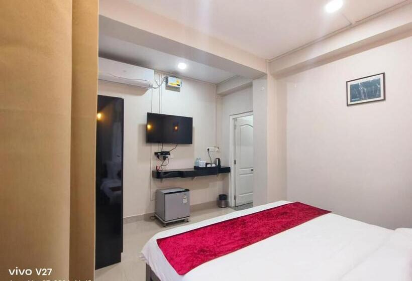 אתר נופש La Nicholas Lake View By Summit Hotels