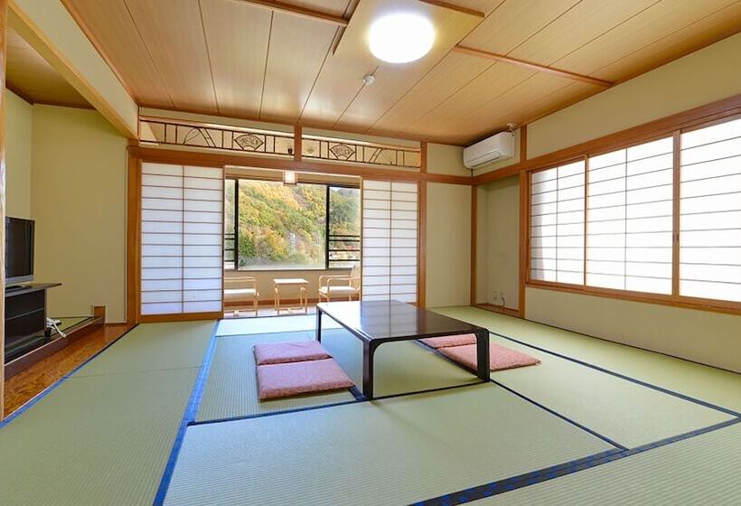 ריוקאן Ooedo Onsen Monogatari Kakeyu