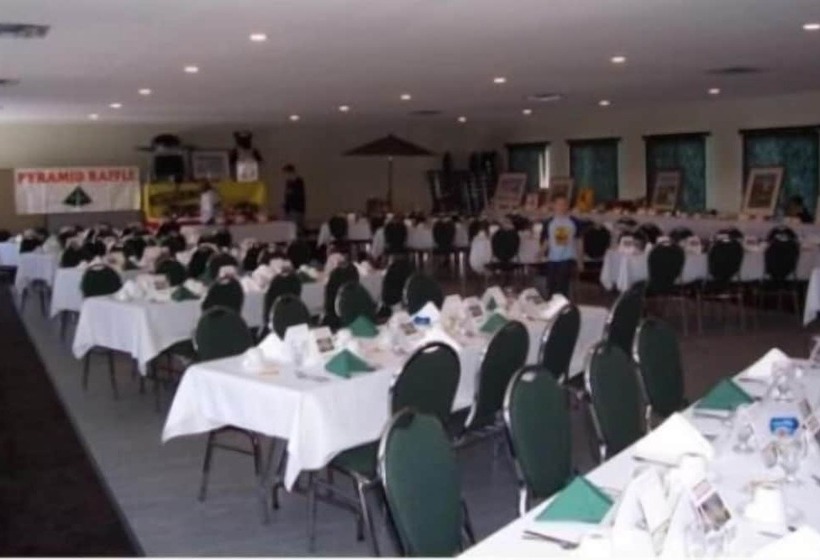 فندق صغير Fisherman S Landing Inn