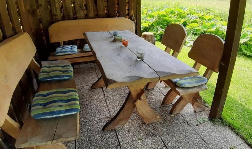 住宿加早餐 Chalupa U Studánky