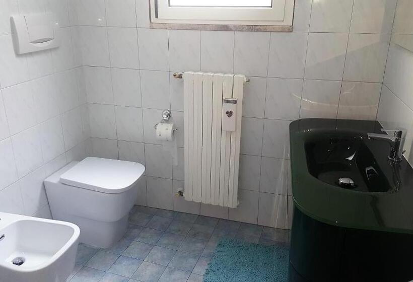 تختخواب و صبحانه Iggh Il Glicine Guest House