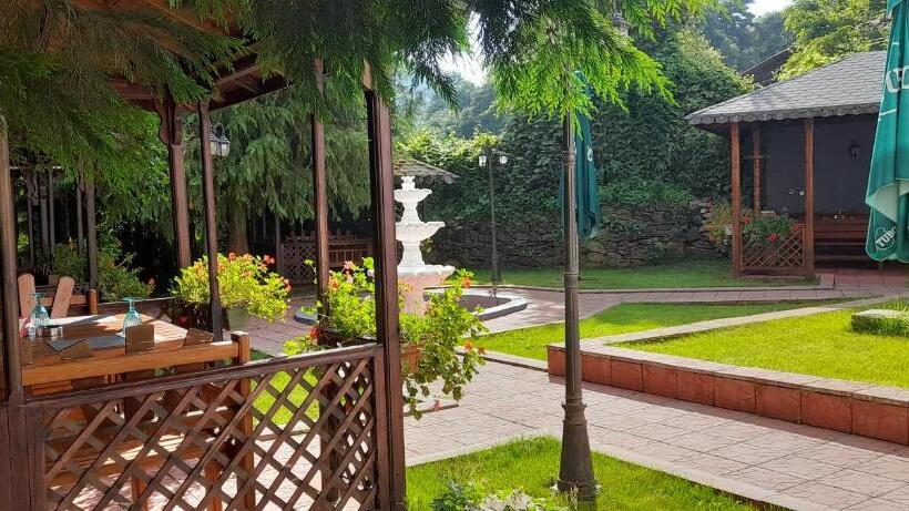 Family Hotel Pchelina