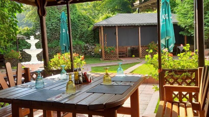 Family Hotel Pchelina