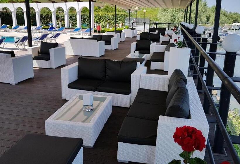 Отель Mon Jardin