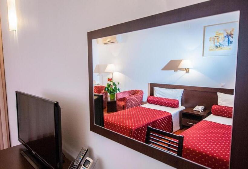 Отель Mon Jardin