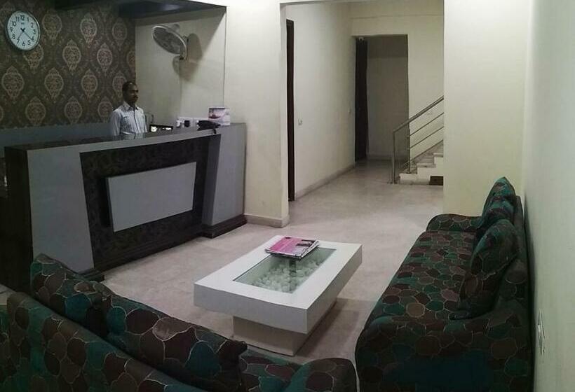 בית מלון כפרי White Castle Manesar