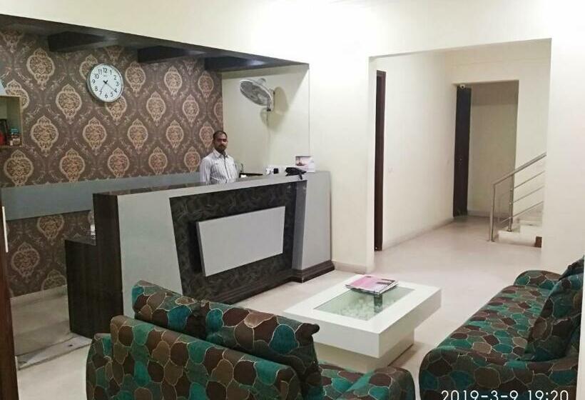 בית מלון כפרי White Castle Manesar