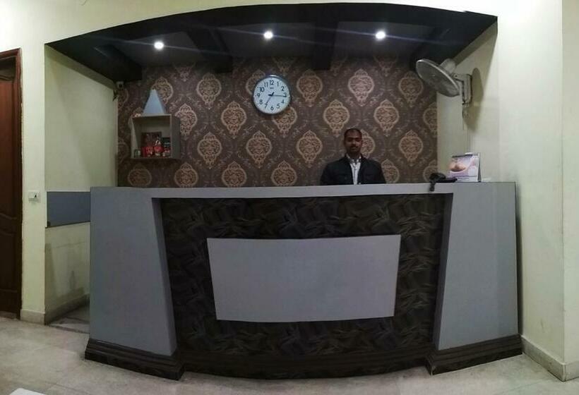 בית מלון כפרי White Castle Manesar