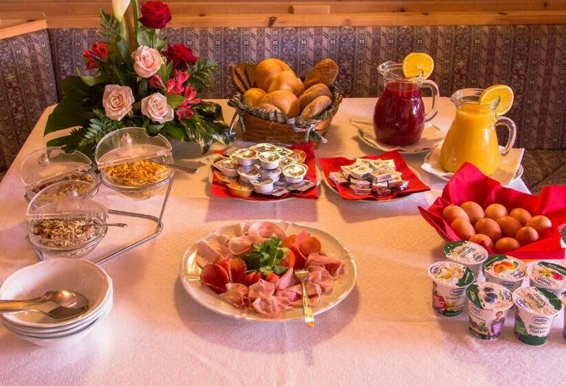 ペンション Garni Aquila