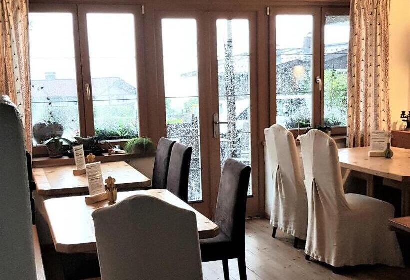 بنسيون Landhaus Almdorf