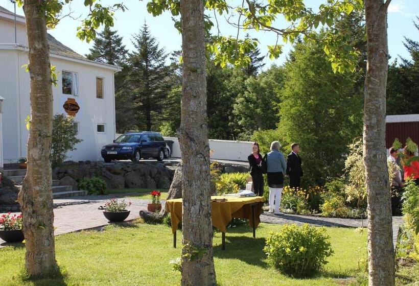 ペンション The Guesthouse By The Fjord