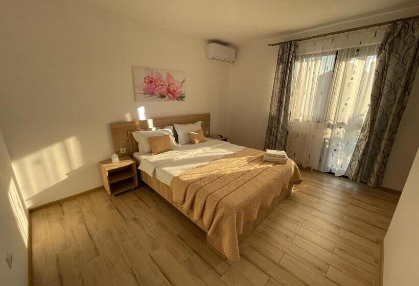 פנסיון Vila Lorena