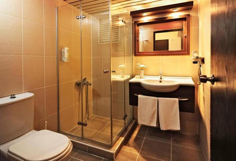 üstün Hotel Alsancak