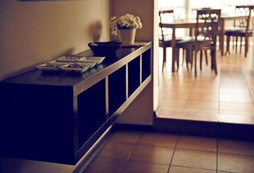 üstün Hotel Alsancak