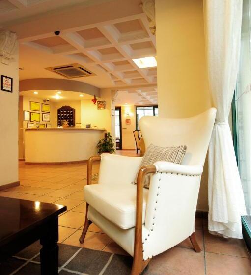 üstün Hotel Alsancak