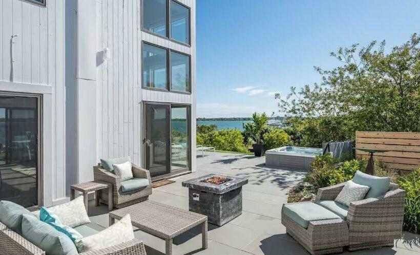 Townhouses & Captain S Quarters