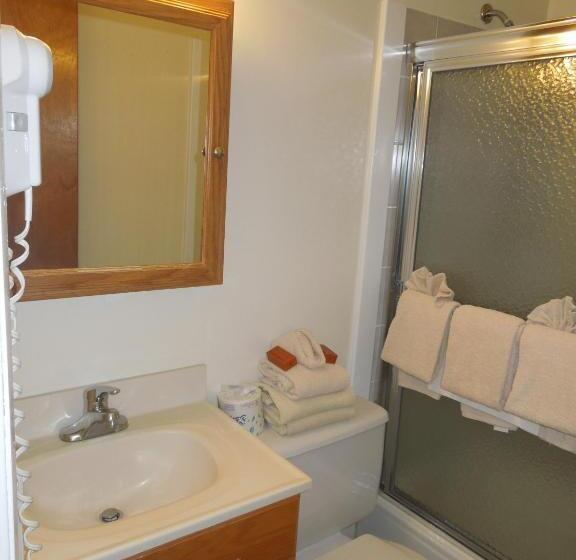 Townhouses & Captain S Quarters