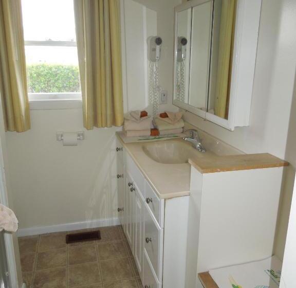 Townhouses & Captain S Quarters