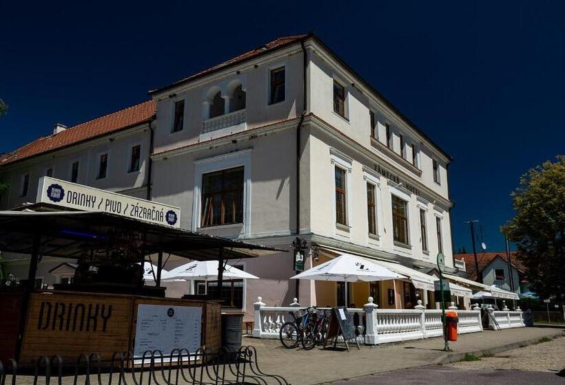 Grandhotel Sluchátko   Ex Zámecký