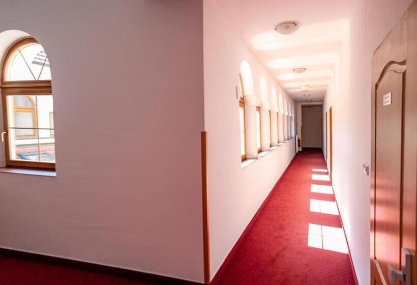 Grandhotel Sluchátko   Ex Zámecký