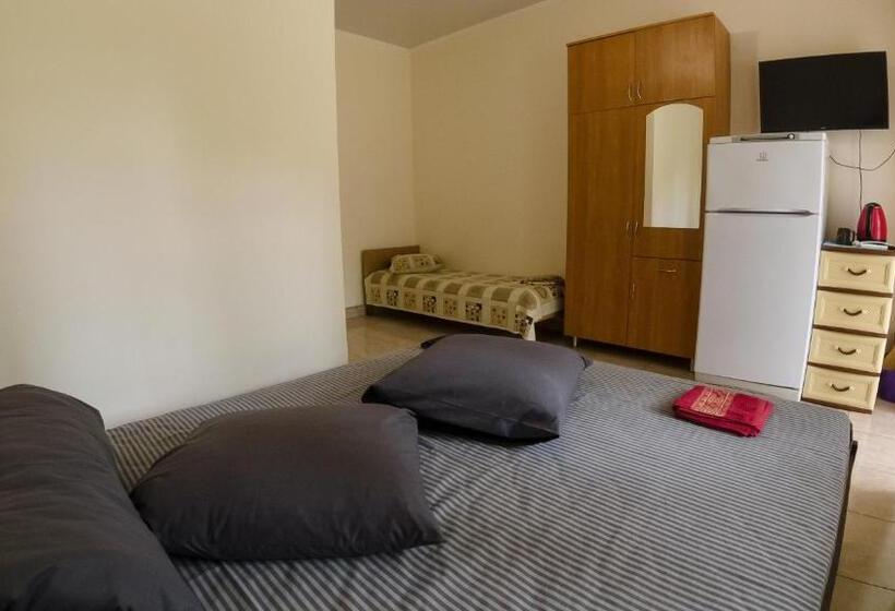 호텔 база відпочинку сонячна