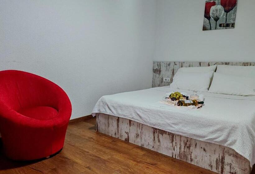 هتل Cruiser Restoran