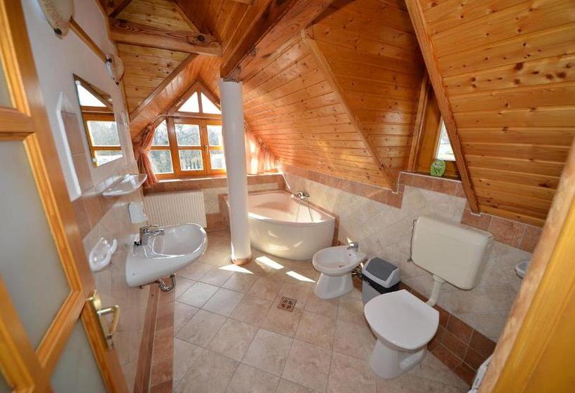 ペンション Castle House