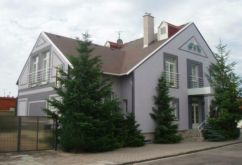 膳宿费 Penzion Axa