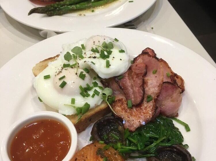 Plantation House At Whitecliffs Bed And Breakfast